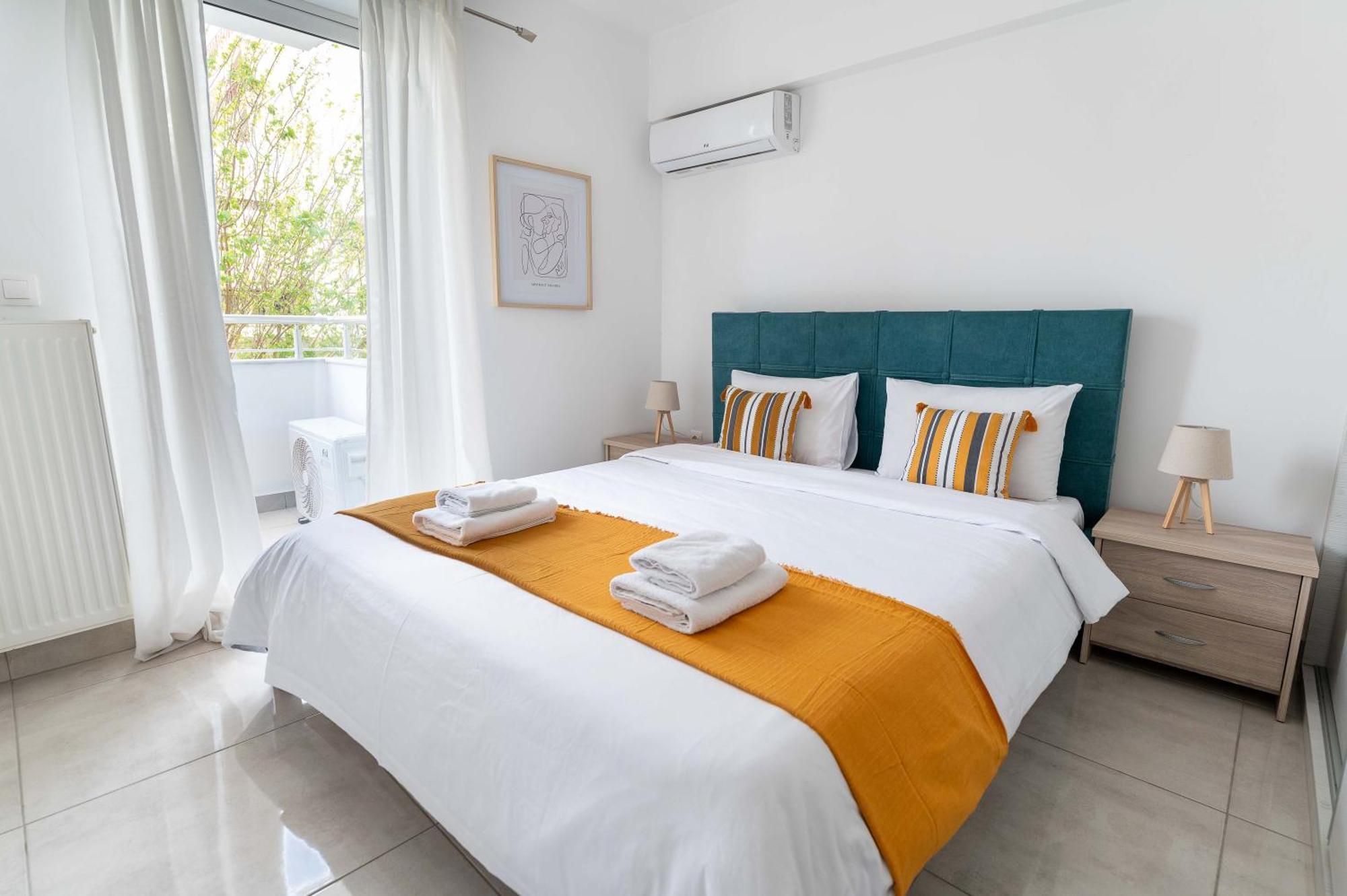 Modern Spacious Apartment Located In Пирея Екстериор снимка